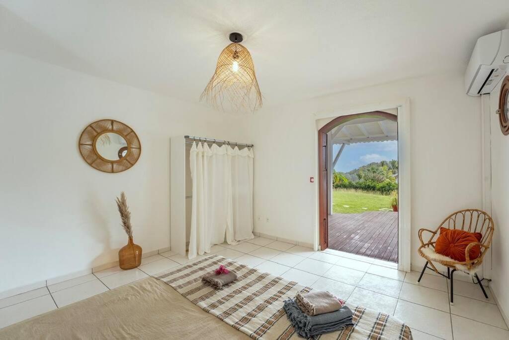 Spacieuse Villa Corossol Avec Piscine Et Jeux Exterieurs Ле Госие Екстериор снимка