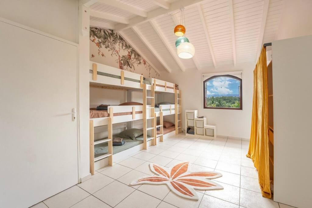Spacieuse Villa Corossol Avec Piscine Et Jeux Exterieurs Ле Госие Екстериор снимка