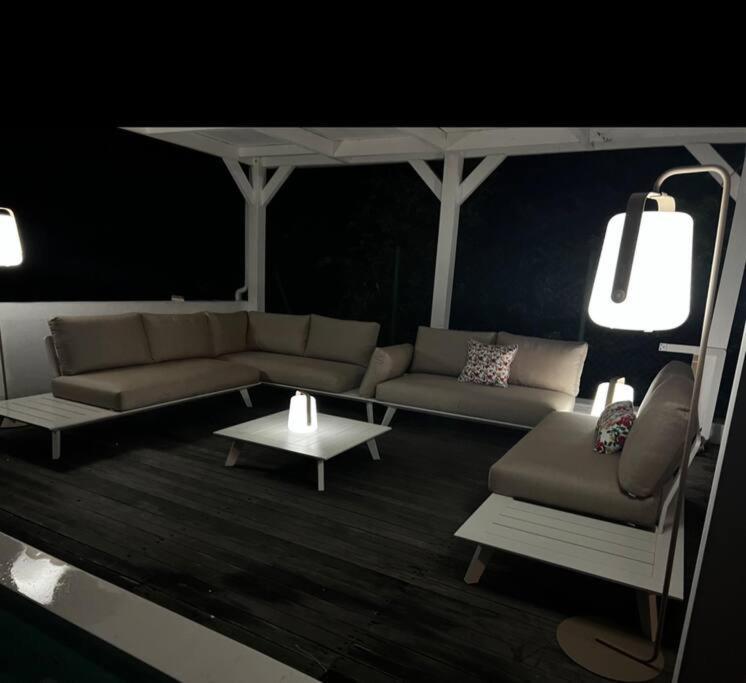 Spacieuse Villa Corossol Avec Piscine Et Jeux Exterieurs Ле Госие Екстериор снимка