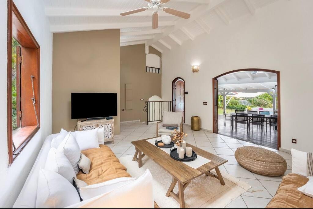Spacieuse Villa Corossol Avec Piscine Et Jeux Exterieurs Ле Госие Екстериор снимка