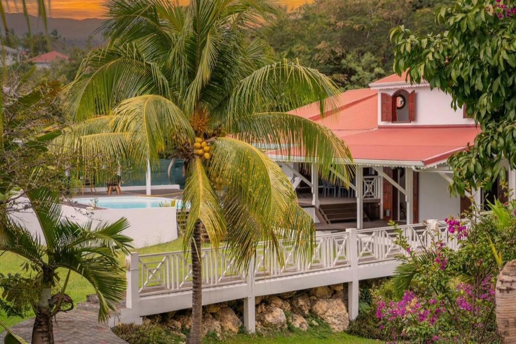 Spacieuse Villa Corossol Avec Piscine Et Jeux Exterieurs Ле Госие Екстериор снимка